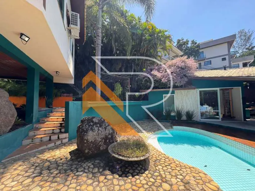 Foto 8 de Casa de Condomínio com 3 quartos à venda, 310m2 em Niteroi - RJ