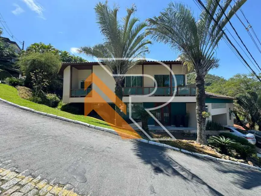 Foto 2 de Casa de Condomínio com 3 quartos à venda, 310m2 em Niteroi - RJ