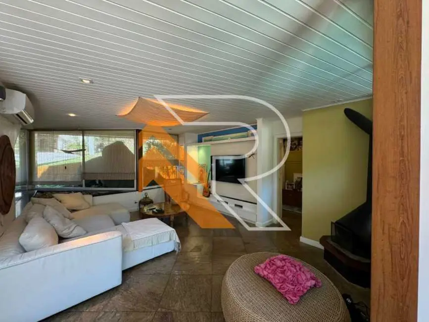 Foto 4 de Casa de Condomínio com 3 quartos à venda, 310m2 em Niteroi - RJ