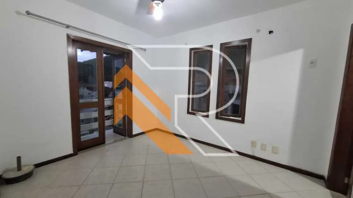 Foto 4 de Casa de Condomínio com 4 quartos à venda, 375m2 em Niteroi - RJ