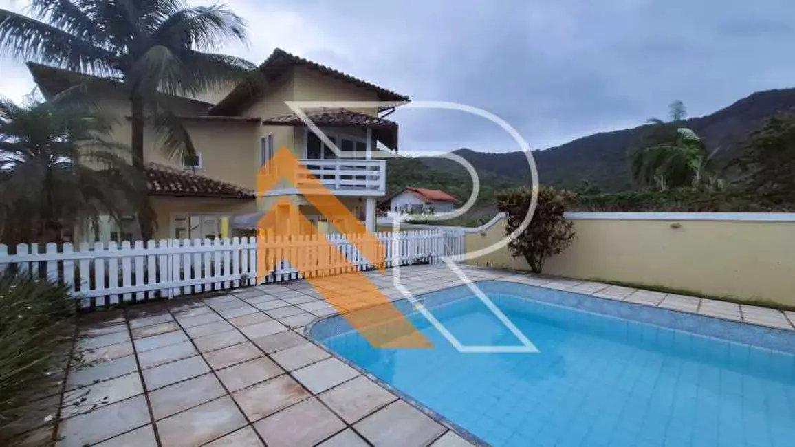 Foto 1 de Casa de Condomínio com 4 quartos à venda, 375m2 em Niteroi - RJ