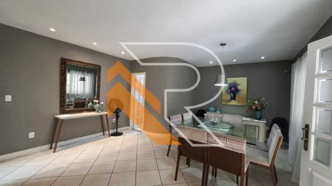 Casa com 5 quartos à venda, 206m2 em Niteroi - RJ - imagem 4 Foto 4 de Casa com 5 quartos à venda, 206m2 em Niteroi - RJ