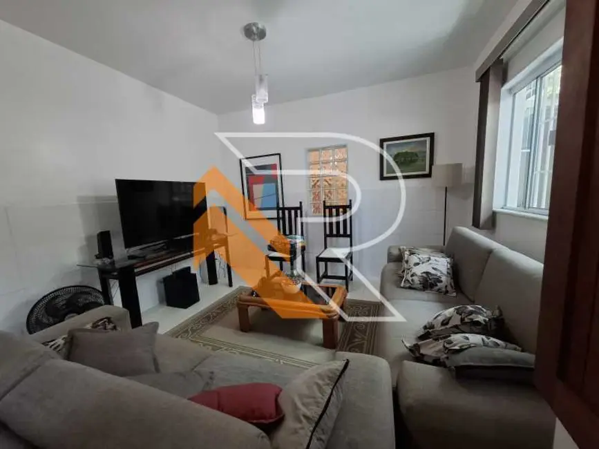 Casa com 3 quartos à venda, 132m2 em Niteroi - RJ - imagem 4 Foto 4 de Casa com 3 quartos à venda, 132m2 em Niteroi - RJ