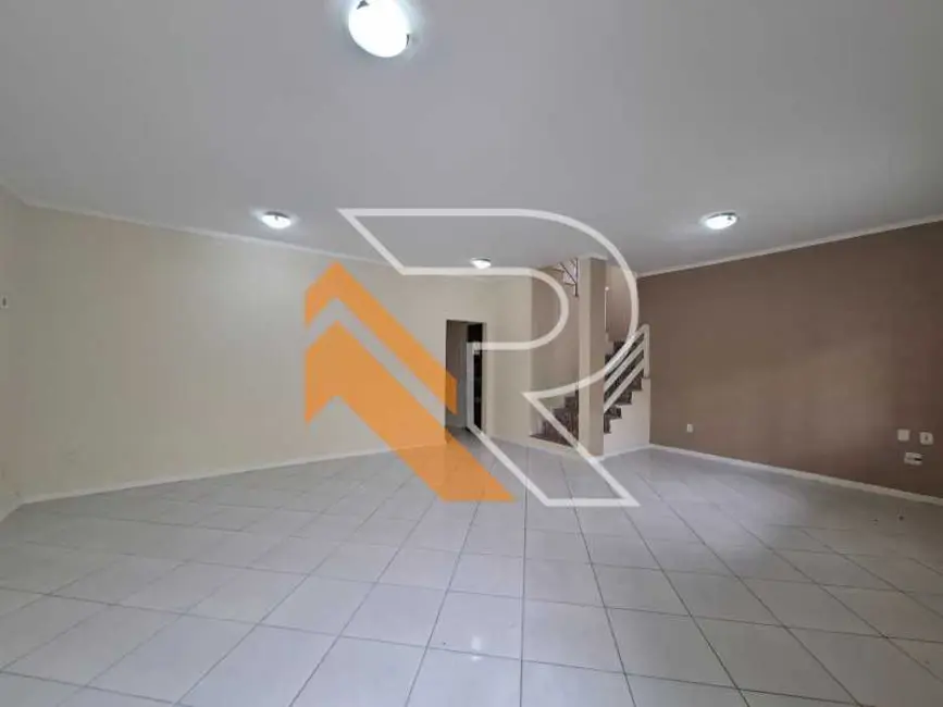 Foto 4 de Casa de Condomínio com 3 quartos à venda, 288m2 em Niteroi - RJ