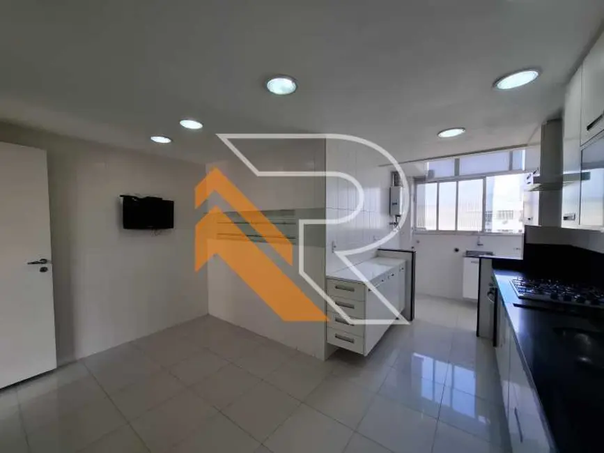 Apartamento com 3 quartos à venda, 130m2 em Niteroi - RJ - imagem 3 Foto 3 de Apartamento com 3 quartos à venda, 130m2 em Niteroi - RJ