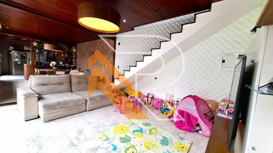 Foto 3 de Casa de Condomínio com 2 quartos à venda, 214m2 em Niteroi - RJ