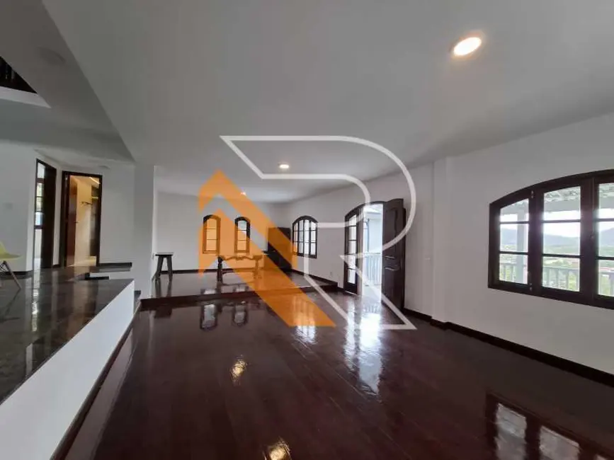 Foto 5 de Casa de Condomínio com 5 quartos à venda, 390m2 em Niteroi - RJ