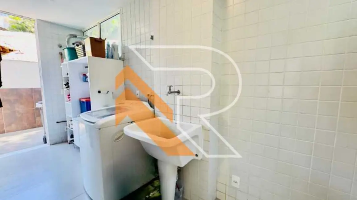 Foto 9 de Casa de Condomínio com 4 quartos à venda, 255m2 em Niteroi - RJ