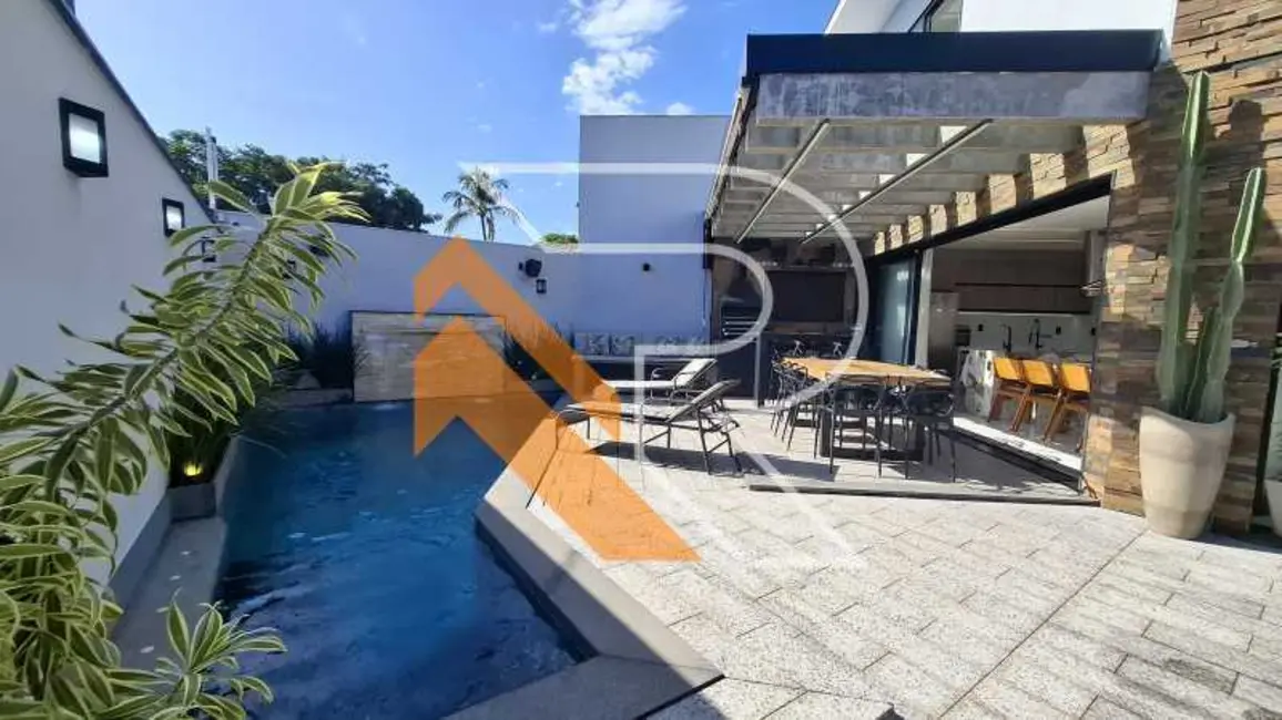 Foto 1 de Casa com 3 quartos à venda, 209m2 em Niteroi - RJ