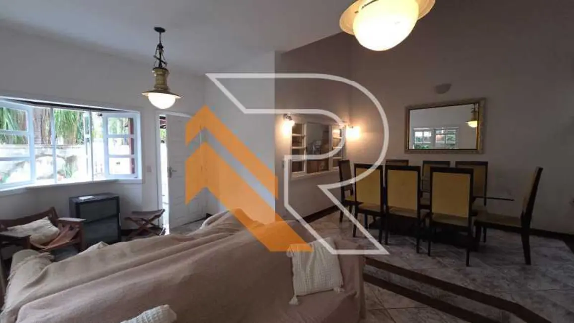 Foto 8 de Casa com 4 quartos à venda, 180m2 em Niteroi - RJ