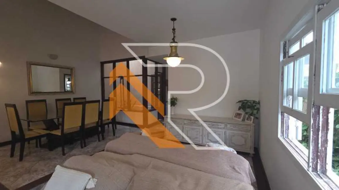 Foto 6 de Casa com 4 quartos à venda, 180m2 em Niteroi - RJ