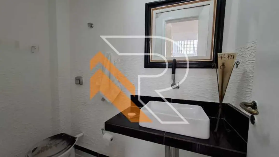 Foto 9 de Casa com 4 quartos à venda, 220m2 em Niteroi - RJ