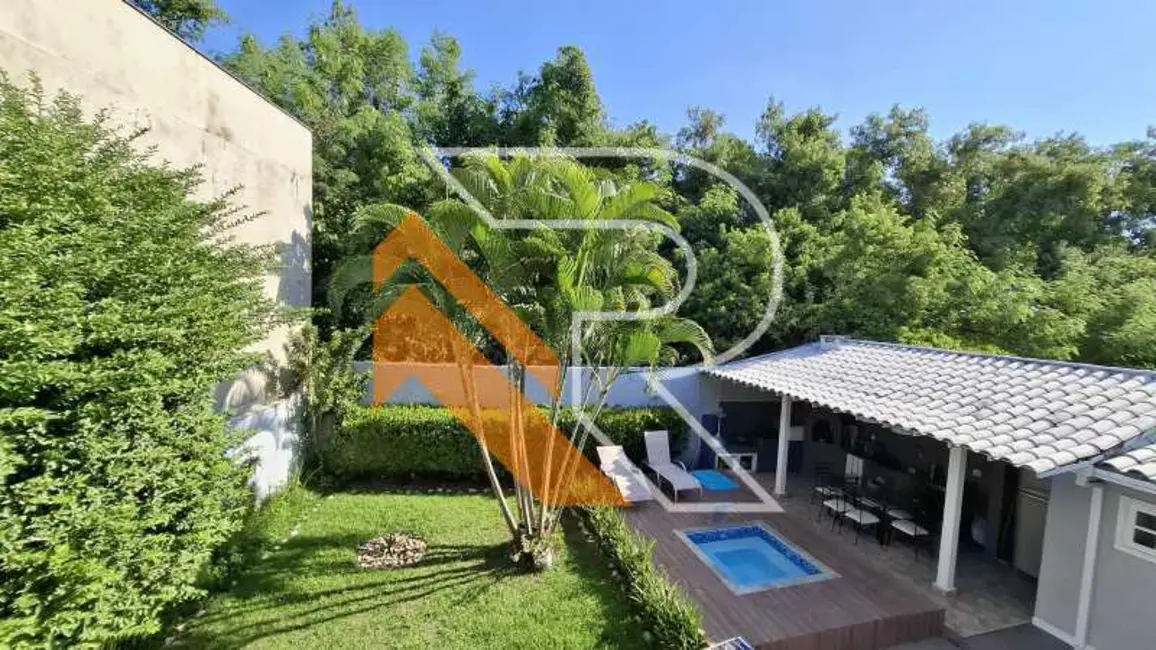 Foto 2 de Casa com 4 quartos à venda, 220m2 em Niteroi - RJ