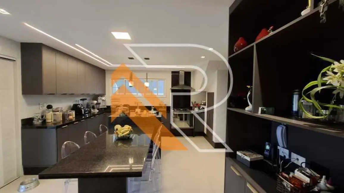 Foto 9 de Casa de Condomínio com 6 quartos à venda, 360m2 em Niteroi - RJ