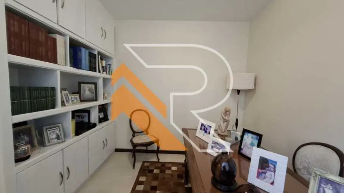 Foto 3 de Casa de Condomínio com 6 quartos à venda, 360m2 em Niteroi - RJ
