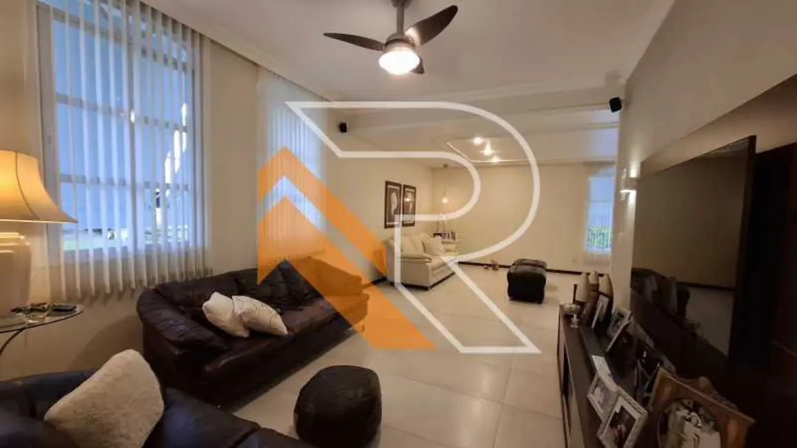 Foto 4 de Casa de Condomínio com 6 quartos à venda, 360m2 em Niteroi - RJ