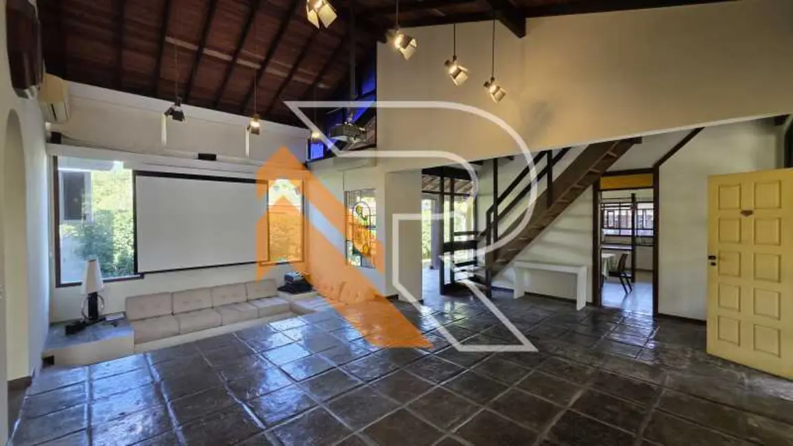 Foto 9 de Casa de Condomínio com 3 quartos para alugar, 242m2 em Niteroi - RJ