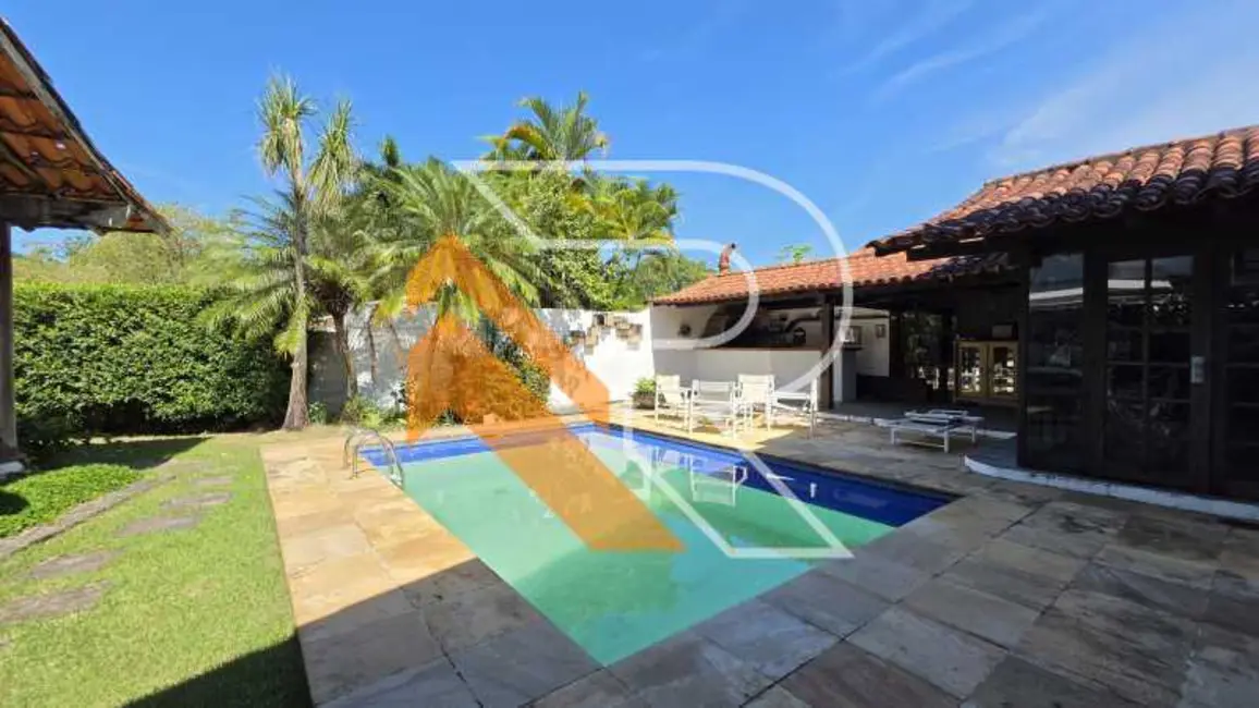 Foto 3 de Casa de Condomínio com 3 quartos para alugar, 242m2 em Niteroi - RJ