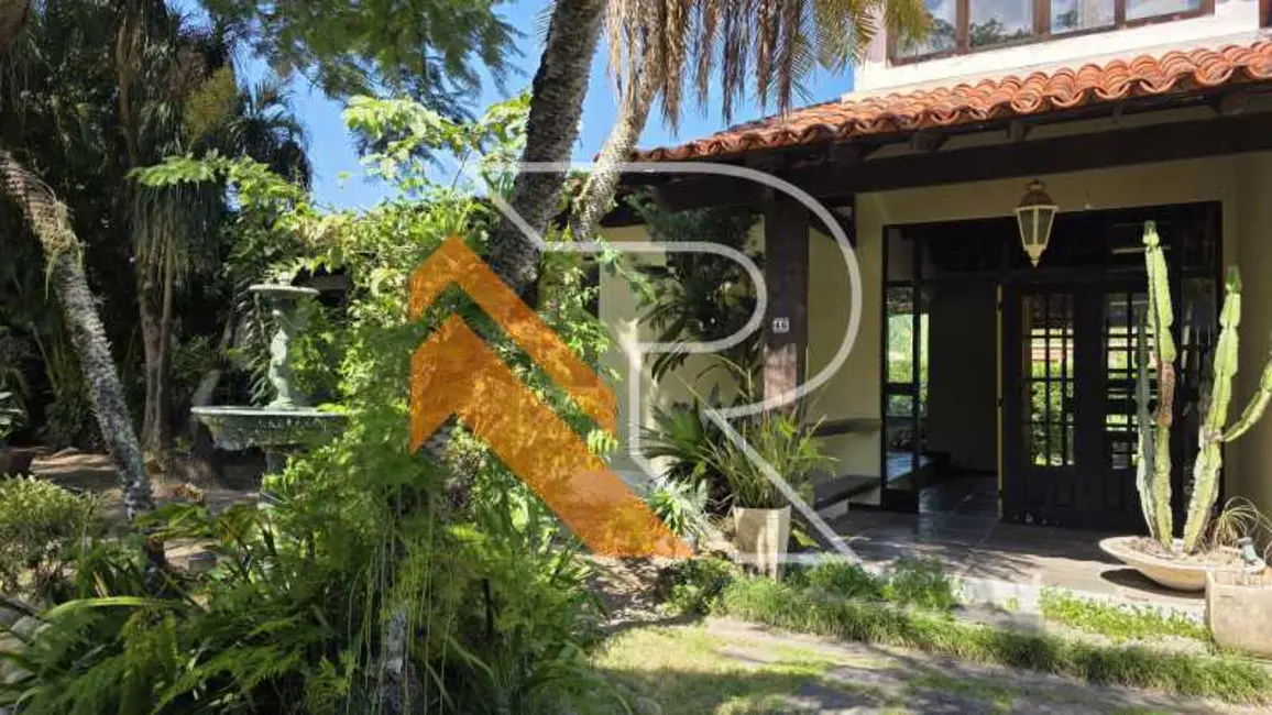 Foto 2 de Casa de Condomínio com 3 quartos para alugar, 242m2 em Niteroi - RJ