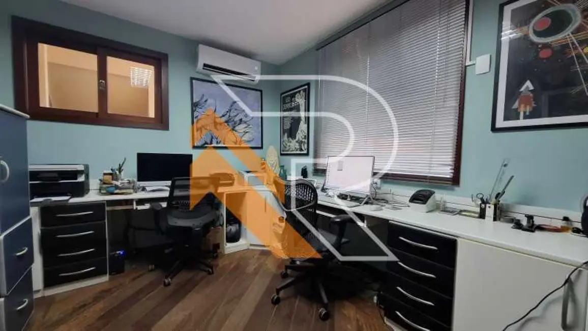 Casa de Condomínio com 4 quartos à venda, 227m2 em Niteroi - RJ - imagem 4 Foto 4 de Casa de Condomínio com 4 quartos à venda, 227m2 em Niteroi - RJ