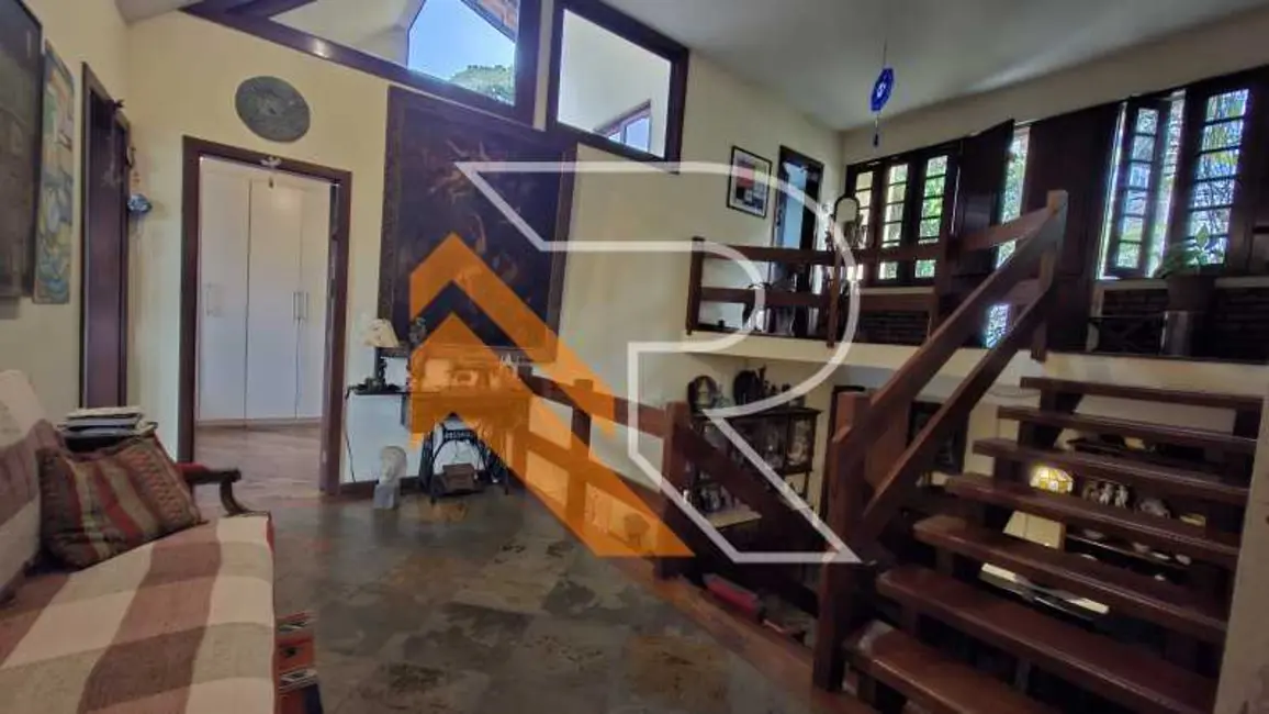 Casa de Condomínio com 4 quartos à venda, 227m2 em Niteroi - RJ - imagem 5 Foto 5 de Casa de Condomínio com 4 quartos à venda, 227m2 em Niteroi - RJ