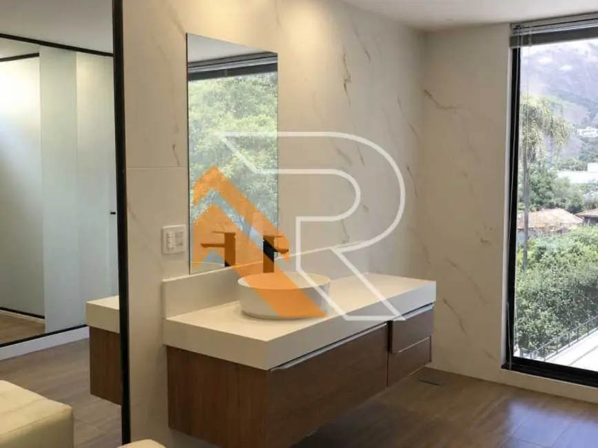 Foto 5 de Casa com 3 quartos à venda e para alugar, 270m2 em Niteroi - RJ