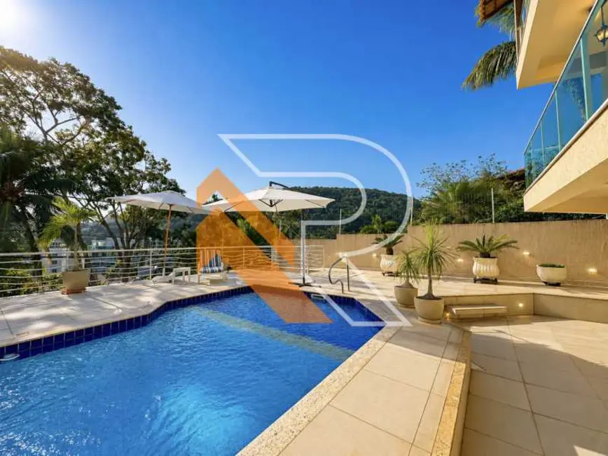 Casa de Condomínio com 4 quartos à venda, 445m2 em Niteroi - RJ - imagem 3 Foto 3 de Casa de Condomínio com 4 quartos à venda, 445m2 em Niteroi - RJ