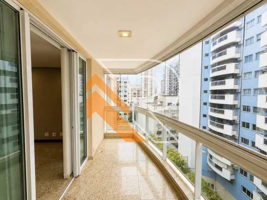 Apartamento com 2 quartos à venda, 160m2 em Niteroi - RJ - imagem 2 Foto 2 de Apartamento com 2 quartos à venda, 160m2 em Niteroi - RJ