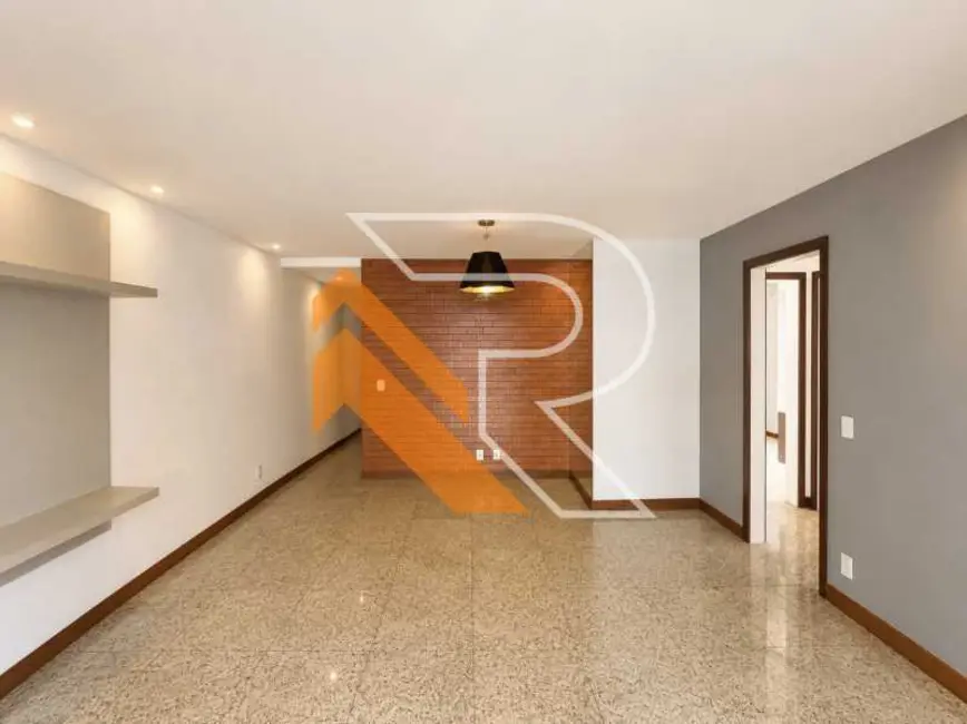 Apartamento com 2 quartos à venda, 160m2 em Niteroi - RJ - imagem 3 Foto 3 de Apartamento com 2 quartos à venda, 160m2 em Niteroi - RJ