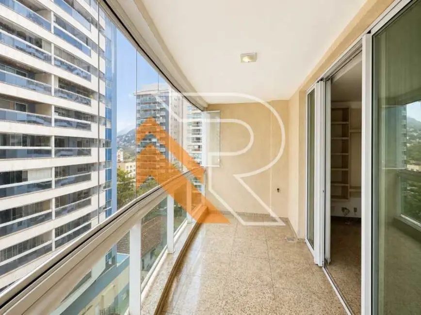 Apartamento com 2 quartos à venda, 160m2 em Niteroi - RJ - imagem 1 Foto 1 de Apartamento com 2 quartos à venda, 160m2 em Niteroi - RJ