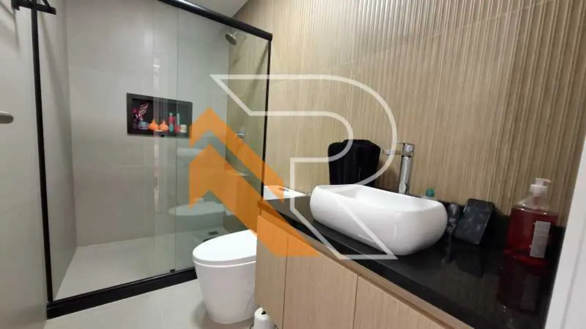 Casa com 4 quartos à venda, 203m2 em Niteroi - RJ - imagem 8 Foto 8 de Casa com 4 quartos à venda, 203m2 em Niteroi - RJ