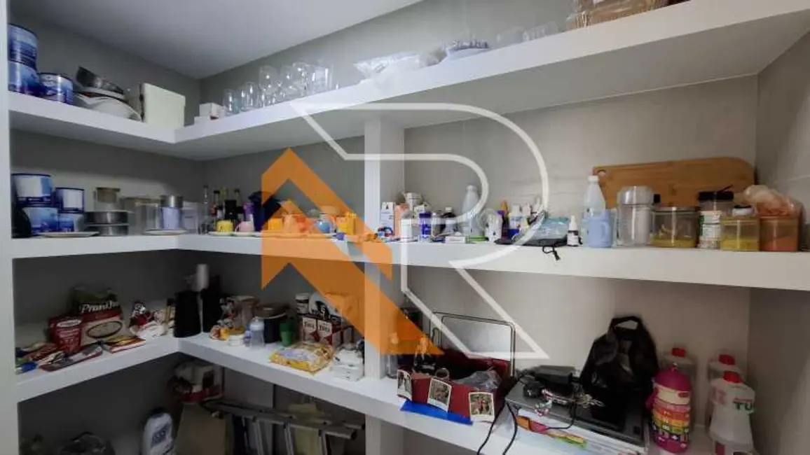 Casa com 4 quartos à venda, 203m2 em Niteroi - RJ - imagem 6 Foto 6 de Casa com 4 quartos à venda, 203m2 em Niteroi - RJ