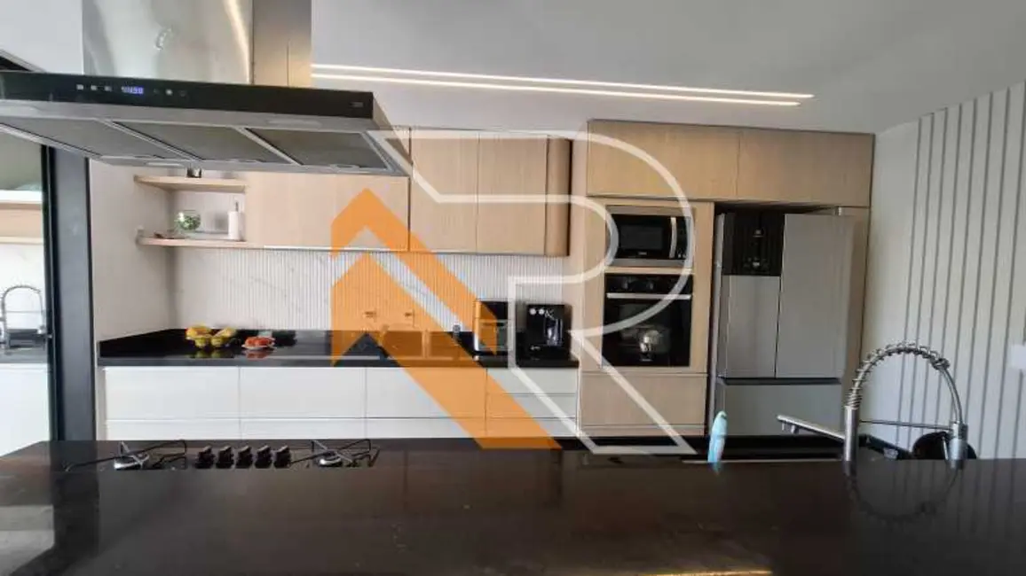 Casa com 4 quartos à venda, 203m2 em Niteroi - RJ - imagem 5 Foto 5 de Casa com 4 quartos à venda, 203m2 em Niteroi - RJ