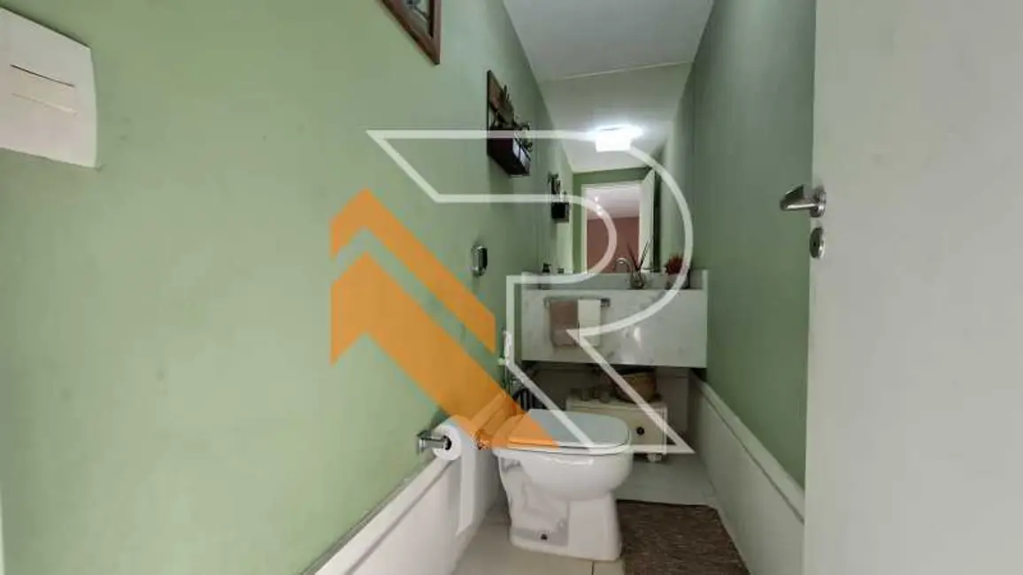 Casa com 5 quartos à venda, 350m2 em Niteroi - RJ - imagem 9 Foto 9 de Casa com 5 quartos à venda, 350m2 em Niteroi - RJ