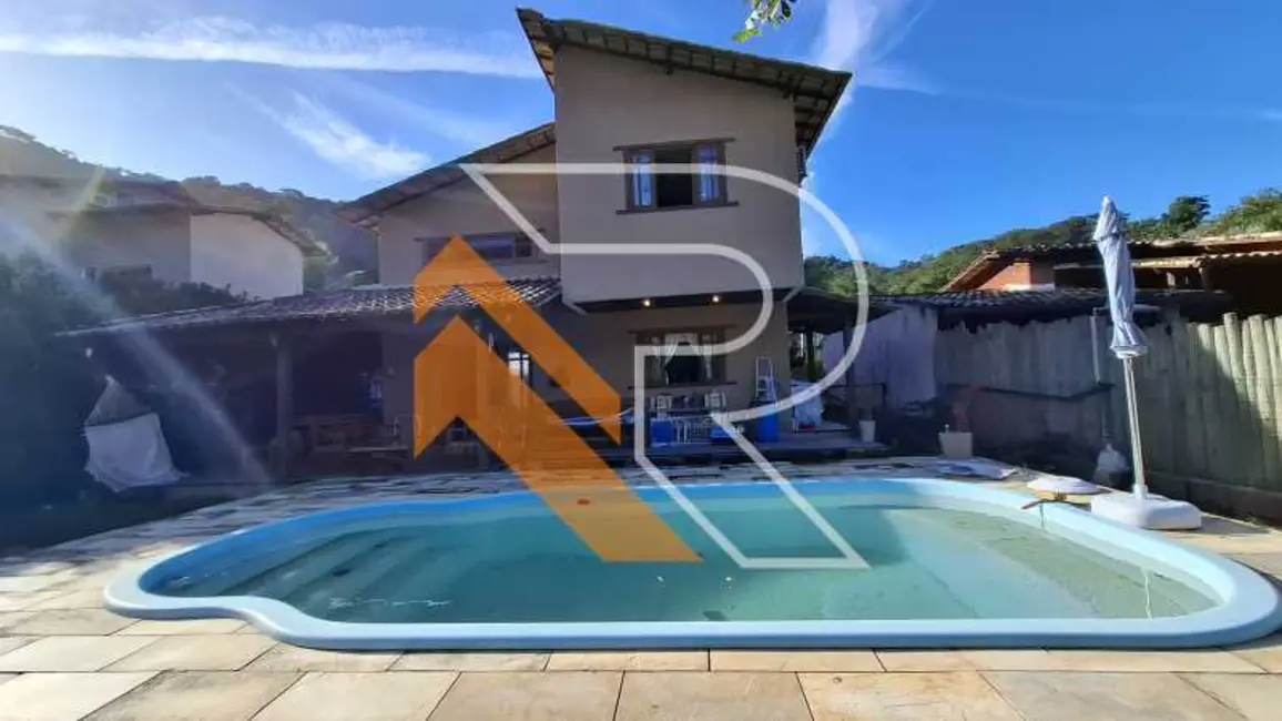 Foto 1 de Casa de Condomínio com 4 quartos à venda, 230m2 em Niteroi - RJ