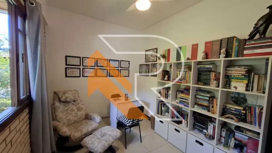 Foto 6 de Casa de Condomínio com 4 quartos à venda, 230m2 em Niteroi - RJ