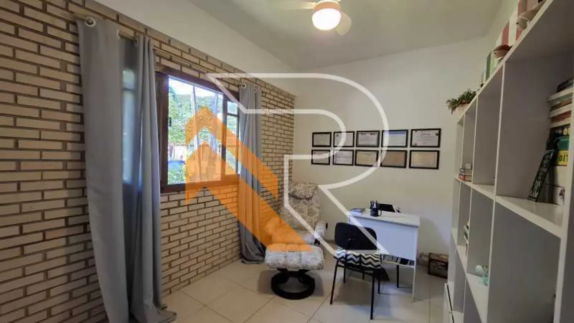 Foto 5 de Casa de Condomínio com 4 quartos à venda, 230m2 em Niteroi - RJ