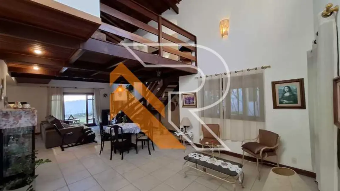Foto 3 de Casa de Condomínio com 4 quartos à venda, 230m2 em Niteroi - RJ