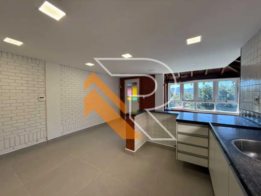 Casa de Condomínio com 7 quartos à venda, 227m2 em Niteroi - RJ - imagem 7 Foto 7 de Casa de Condomínio com 7 quartos à venda, 227m2 em Niteroi - RJ