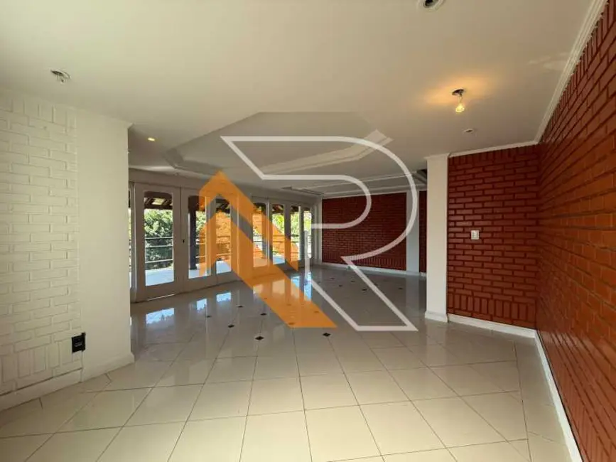 Casa de Condomínio com 7 quartos à venda, 227m2 em Niteroi - RJ - imagem 5 Foto 5 de Casa de Condomínio com 7 quartos à venda, 227m2 em Niteroi - RJ