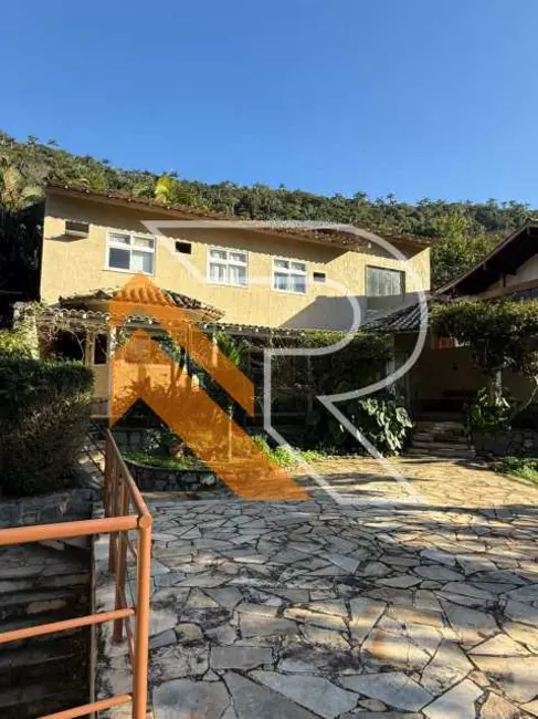 Foto 2 de Casa com 3 quartos para alugar, 331m2 em Niteroi - RJ