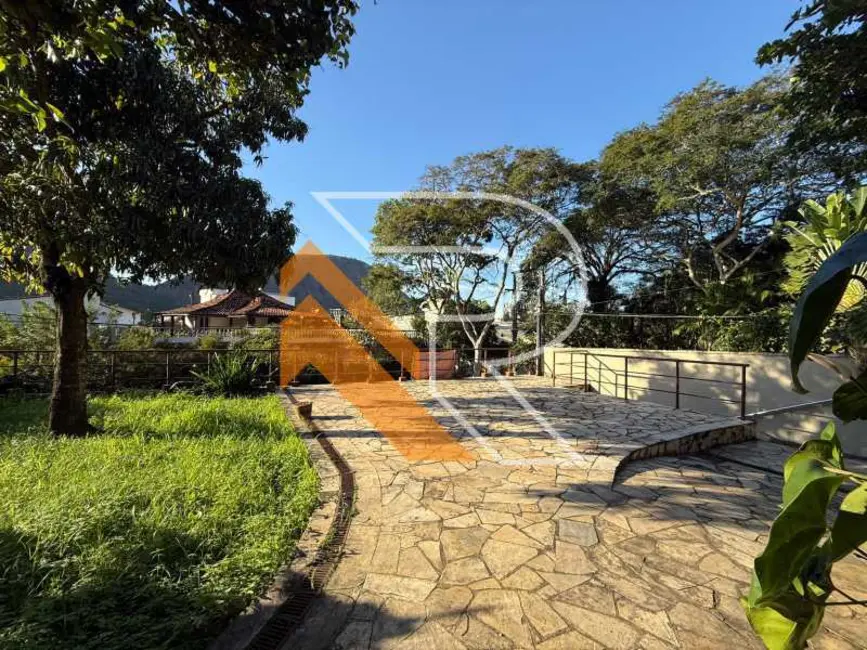 Foto 5 de Casa com 3 quartos para alugar, 331m2 em Niteroi - RJ