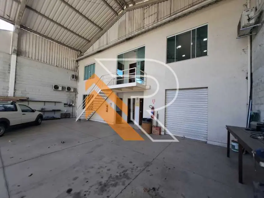 Armazém / Galpão à venda e para alugar, 199m2 em Niteroi - RJ - imagem 4 Foto 4 de Armazém / Galpão à venda e para alugar, 199m2 em Niteroi - RJ