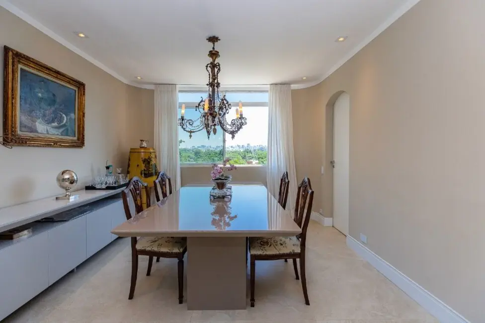 Apartamento com 4 quartos à venda, 185m2 em Moema, São Paulo - SP - imagem 9 Foto 9 de Apartamento com 4 quartos à venda, 185m2 em Moema, São Paulo - SP