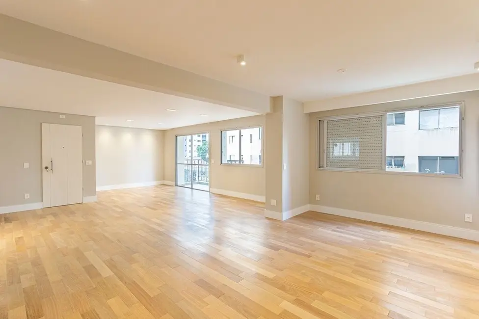 Foto 4 de Apartamento com 2 quartos à venda, 161m2 em Moema, São Paulo - SP