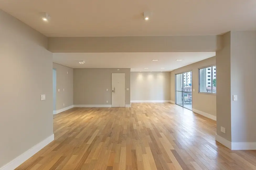 Foto 2 de Apartamento com 2 quartos à venda, 161m2 em Moema, São Paulo - SP