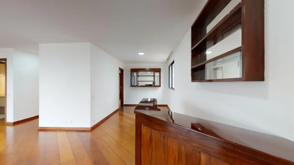 Apartamento com 3 quartos à venda, 184m2 em Aclimação, São Paulo - SP - imagem 8 Foto 8 de Apartamento com 3 quartos à venda, 184m2 em Aclimação, São Paulo - SP