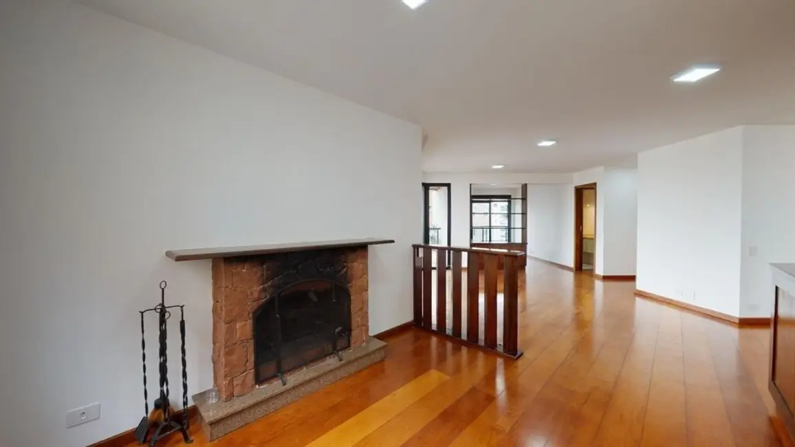Apartamento com 3 quartos à venda, 184m2 em Aclimação, São Paulo - SP - imagem 6 Foto 6 de Apartamento com 3 quartos à venda, 184m2 em Aclimação, São Paulo - SP