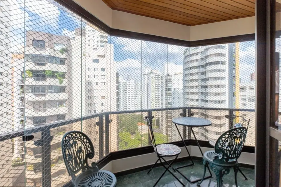 Apartamento com 3 quartos à venda, 156m2 em Moema, São Paulo - SP - imagem 2 Foto 2 de Apartamento com 3 quartos à venda, 156m2 em Moema, São Paulo - SP