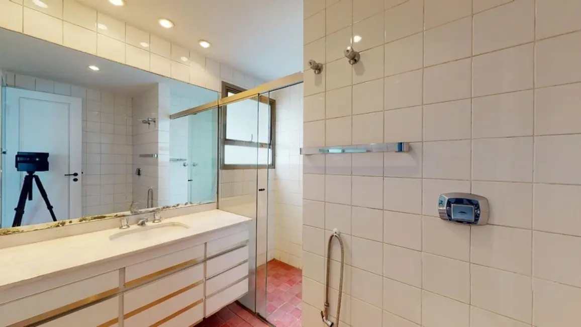 Apartamento com 3 quartos à venda, 149m2 em Moema, São Paulo - SP - imagem 2 Foto 2 de Apartamento com 3 quartos à venda, 149m2 em Moema, São Paulo - SP